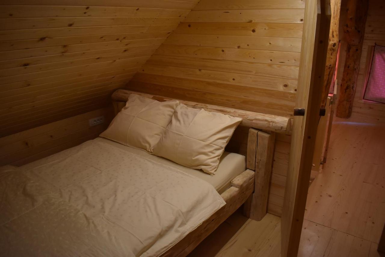 Glamping Organic Farm Slibar Villa Trzic ภายนอก รูปภาพ