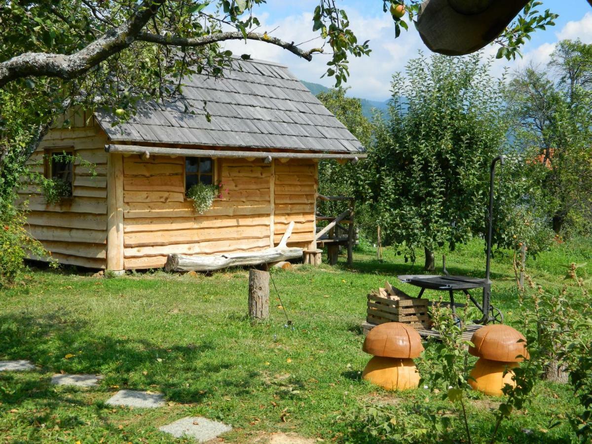 Glamping Organic Farm Slibar Villa Trzic ภายนอก รูปภาพ